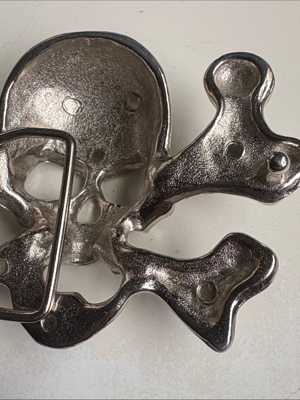 Rhinestone Skull & Crossbones Belt Buckle - Silver - Picture 5 of 7